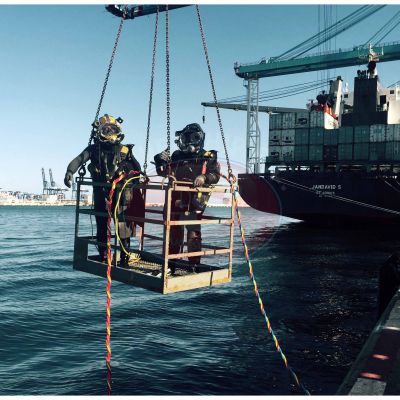 Servicios navales