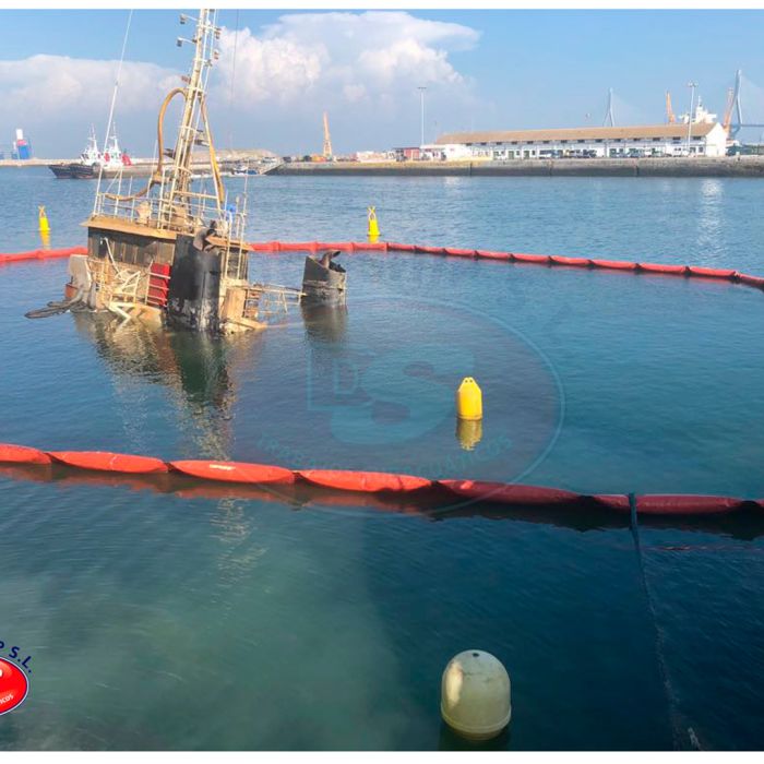 DIVERSHIP PROYECTOS - REFLOTAMIENTO BUQUE REMOLCADOR THORAN